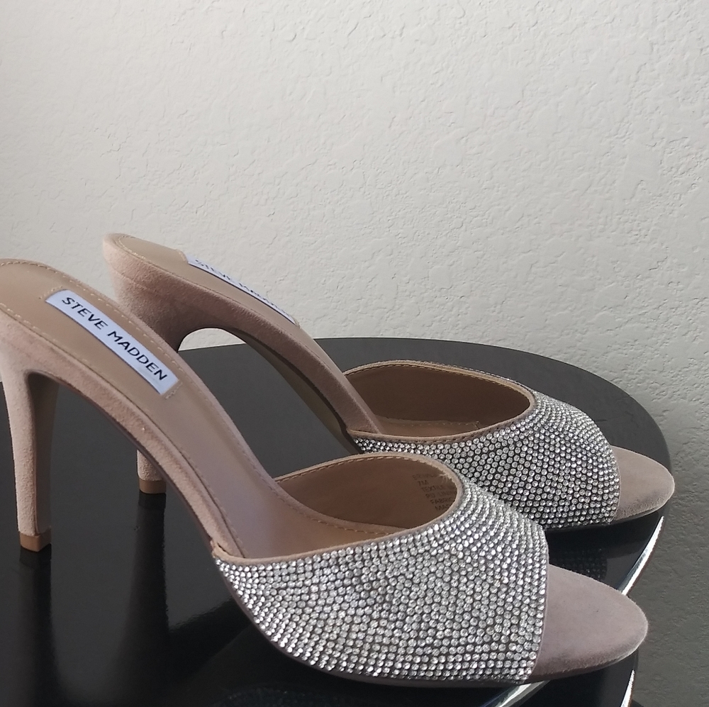 Heels - Picture 9 of 14